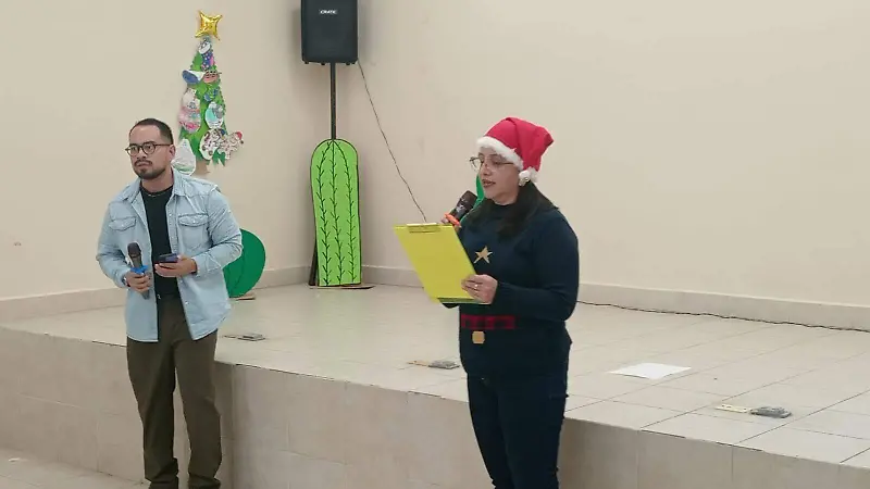 Liliana Espinosa fue la encargada de darle la bienvenida a los asistentes.